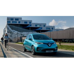 Renault ZOE Bleu Driving