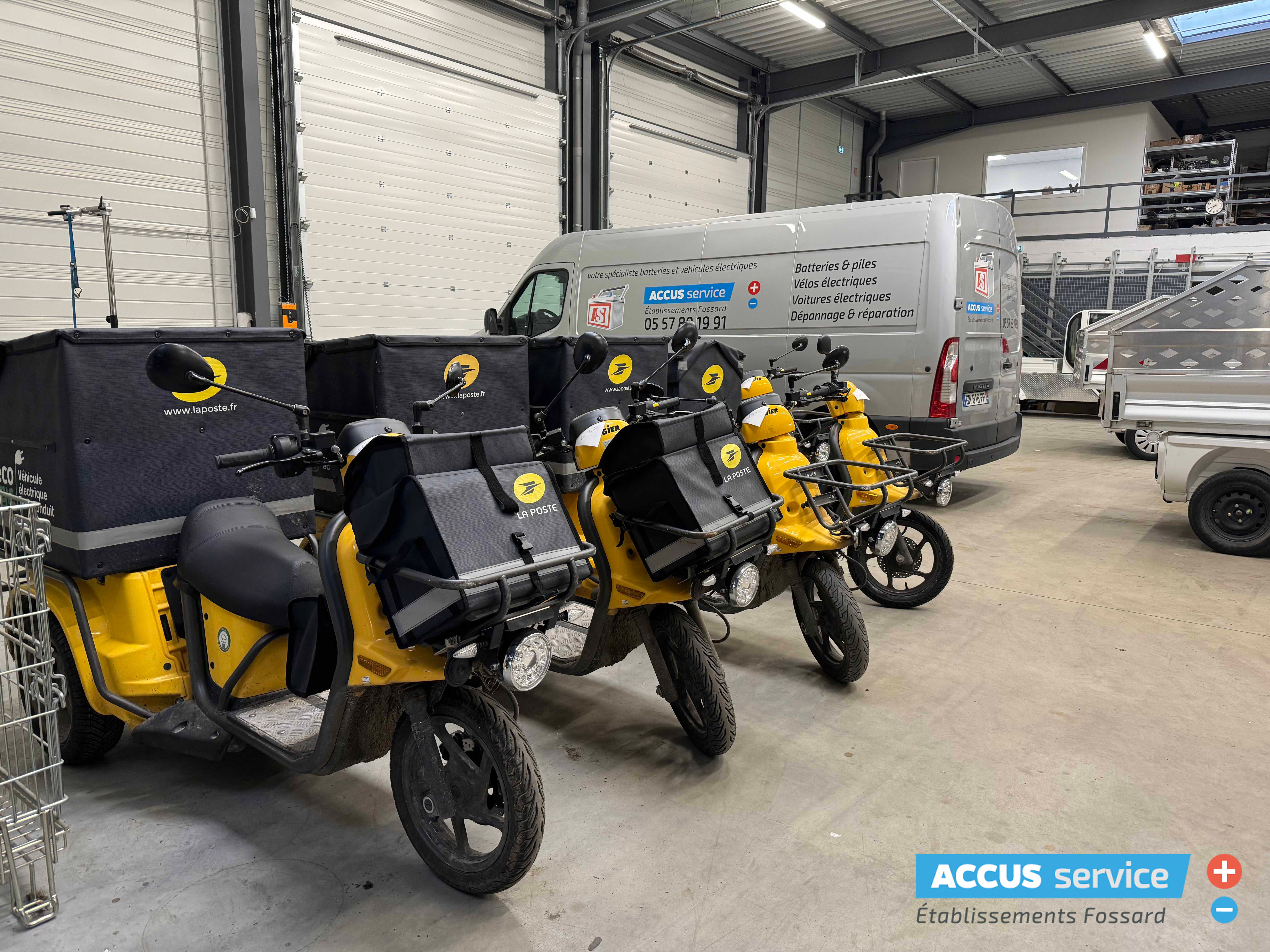 La Poste Scooter Ligier Staby - Atelier Maintenance Réparation Accus Service